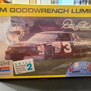 Dale Earnhardt Goodwrench Chevy Lumina #3 Model Car Kit  NIP